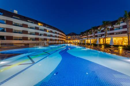 AZURE BY YELKEN HOTEL Pools & Beach